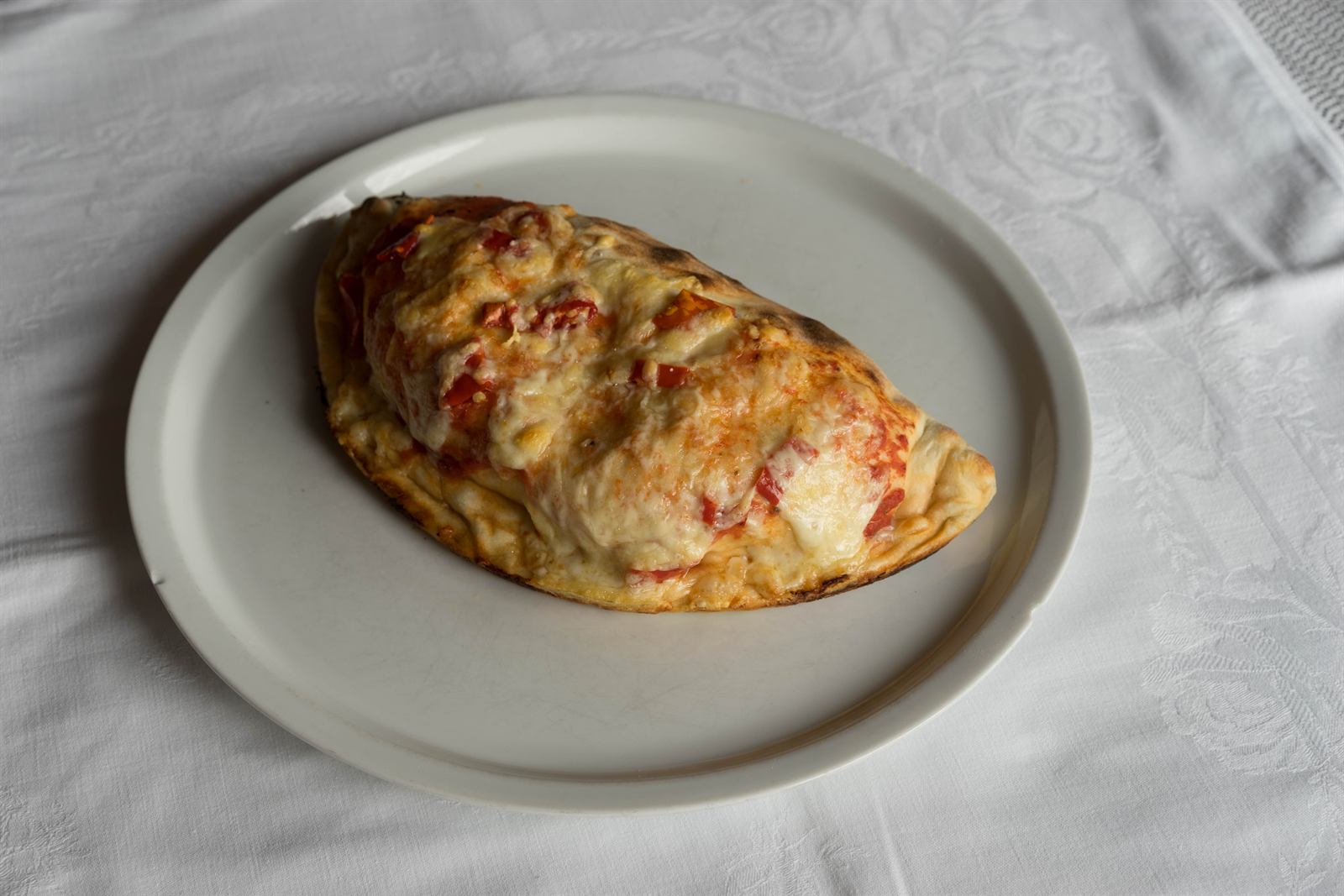 Pizza Calzone aus dem Ofen